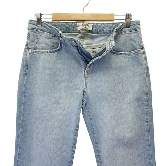 Free People Liv Crop Flare Leg Mid Rise Jeans Medium Wash Released Hem Size 30 - Picture 6 of 13